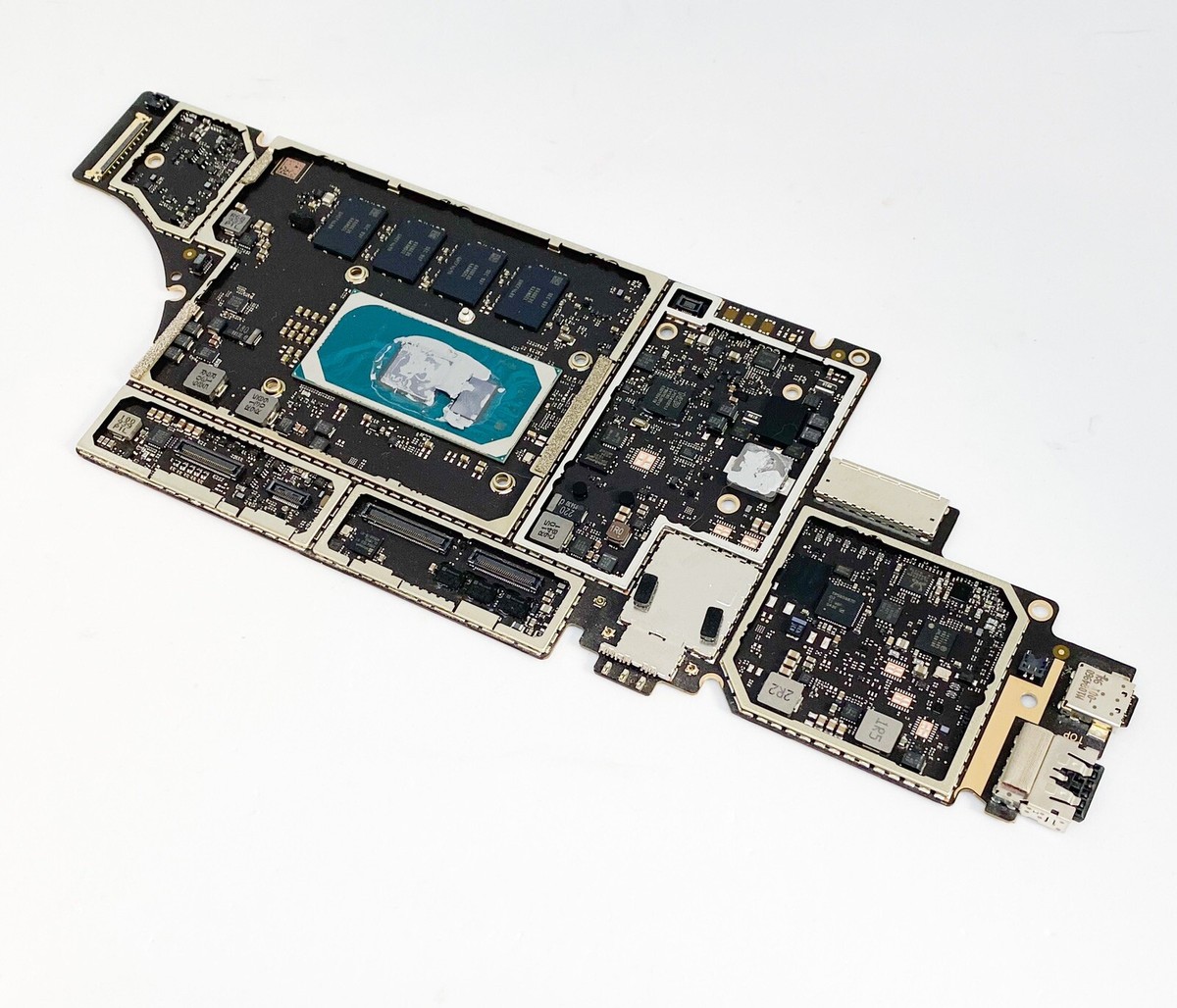 DIAGNÓSTICO Y REPARACIÓN DE MICROSOFT SURFACE LAPTOP 3 1868